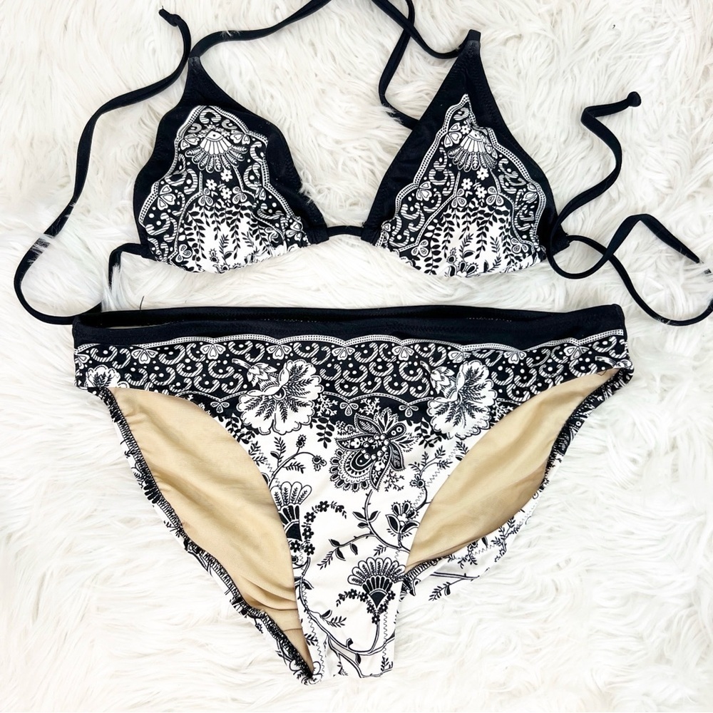J. CREW BLACK AND WHITE TRIANGLE TOP BIKINI 2 PIECE WOMENS SZ LARGE